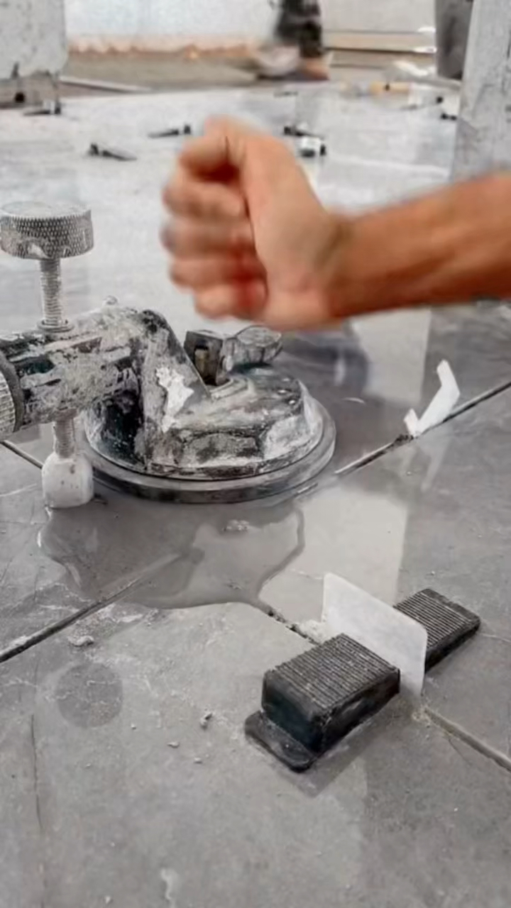 地砖空鼓不砸砖的补救方法视频大全(地砖空鼓不砸砖的补救方法视频大全图片) 地砖空鼓不砸砖的补救方法视频大全(地砖空鼓不砸砖的补救方法视频大全图片)